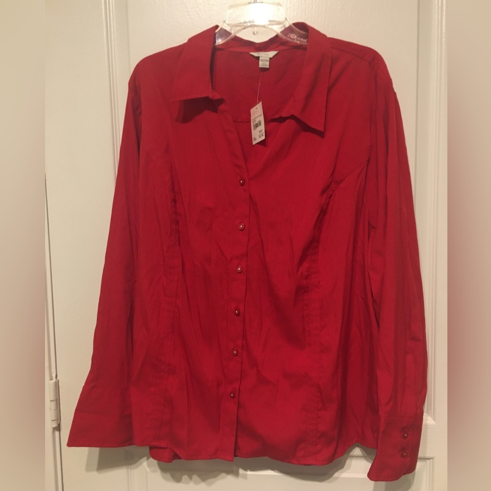 NWT Cato Red, Long Sleeved Button Down Shirt. Size 26/28